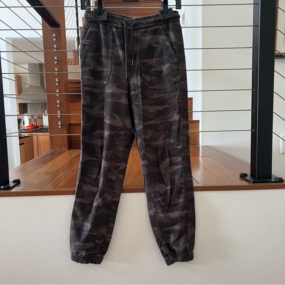 Athleta Camp Jogger Sweatpants with Elastic Waistband